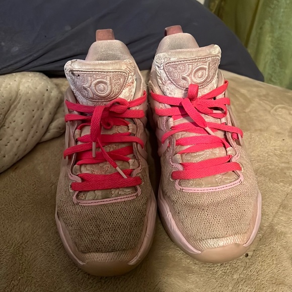 I am selling KD 15’s Aunt Pearls for 250$.